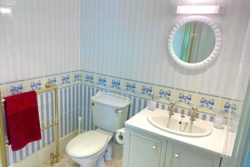 Hectors House Comfortable 4 Bed House In Mature Gardens Yelverton Extérieur photo