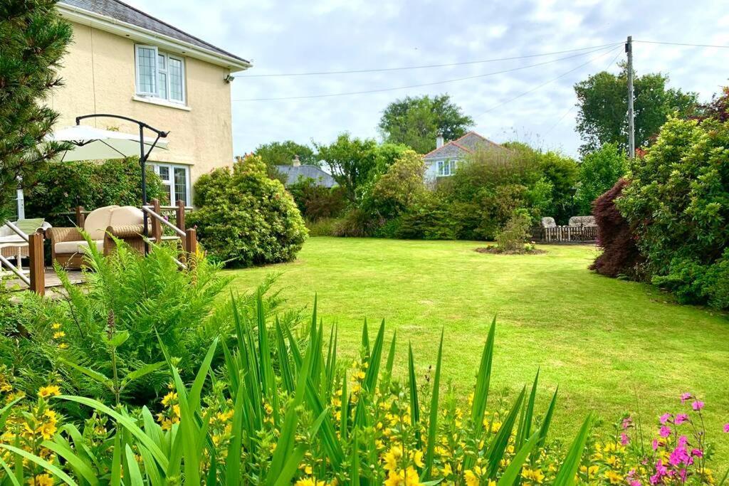 Hectors House Comfortable 4 Bed House In Mature Gardens Yelverton Extérieur photo