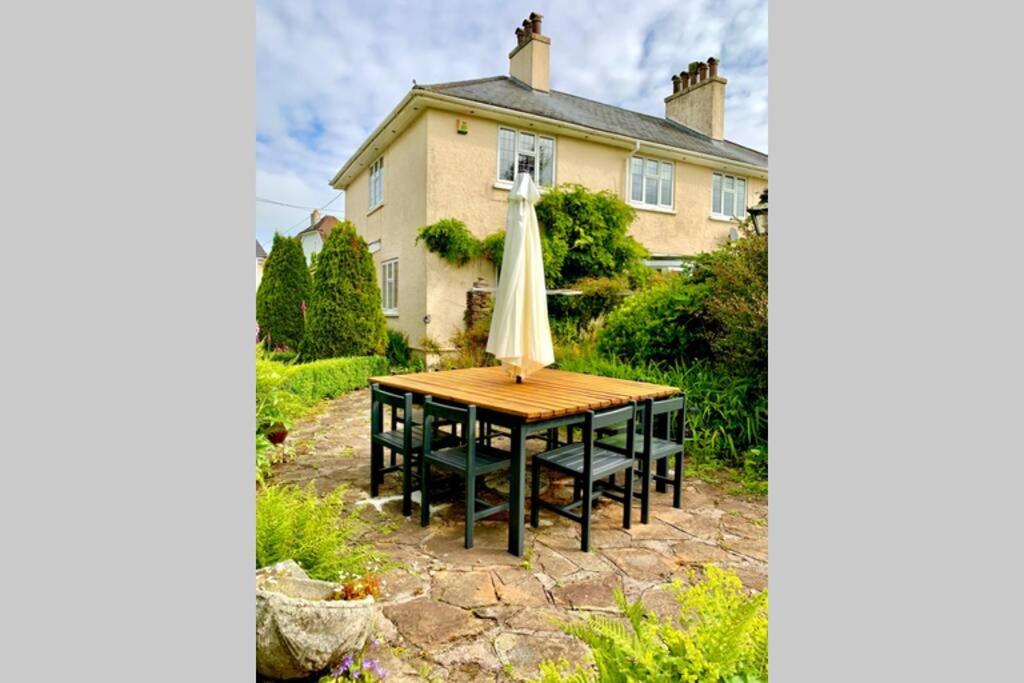 Hectors House Comfortable 4 Bed House In Mature Gardens Yelverton Extérieur photo